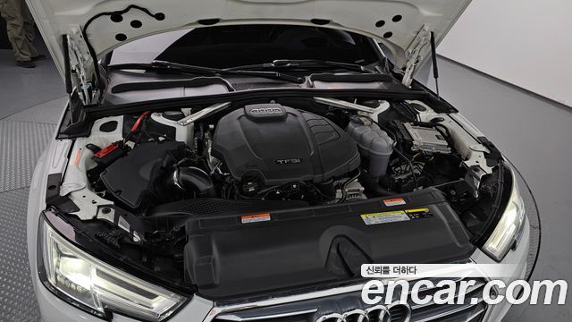 Audi A4 2019 — photo 6