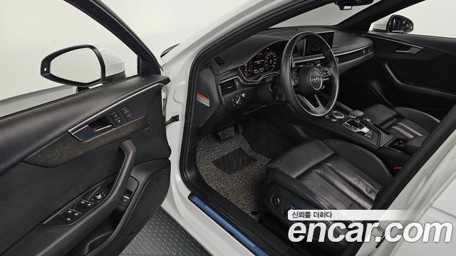 Audi A4 2019 — photo 13
