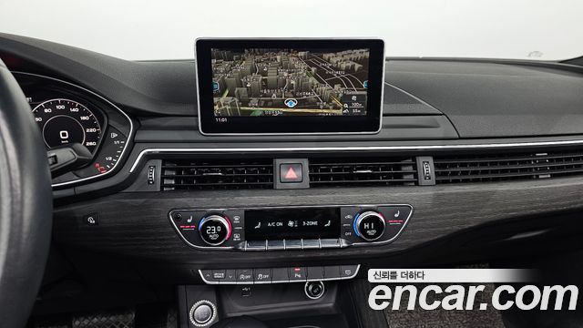 Audi A4 2019 — photo 20