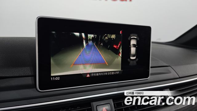 Audi A4 2019 — photo 21