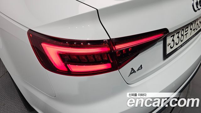 Audi A4 2019 — photo 9