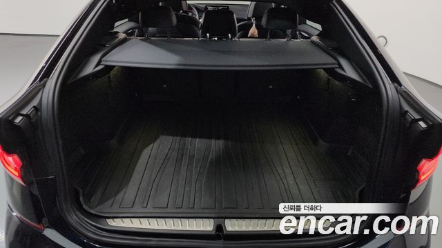 BMW Gran Turismo 2020 — photo 19