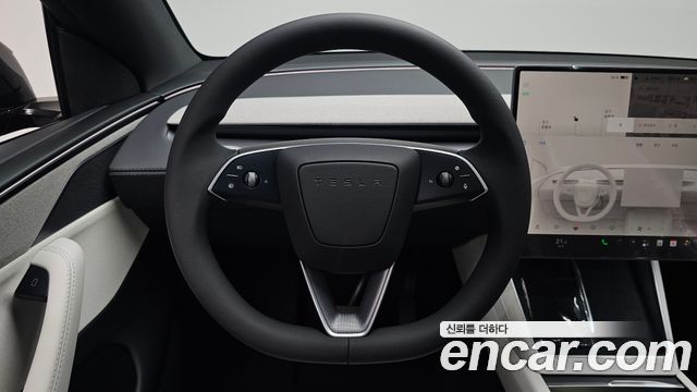 Tesla Model Y 2026 — photo 19