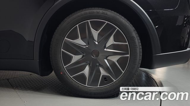 Tesla Model Y 2026 — photo 7
