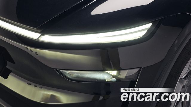 Tesla Model Y 2026 — photo 8