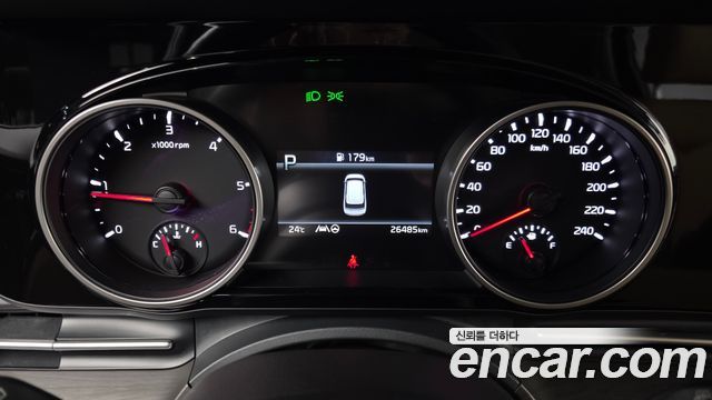 Kia Canival 2022 — photo 11