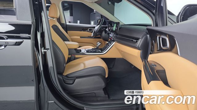 Kia Canival 2022 — photo 17