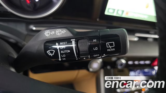 Kia Canival 2022 — photo 23