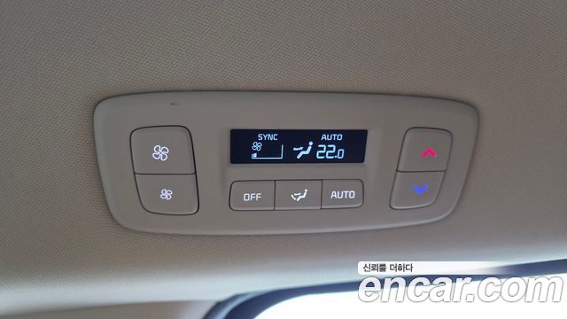 Kia Canival 2022 — photo 29