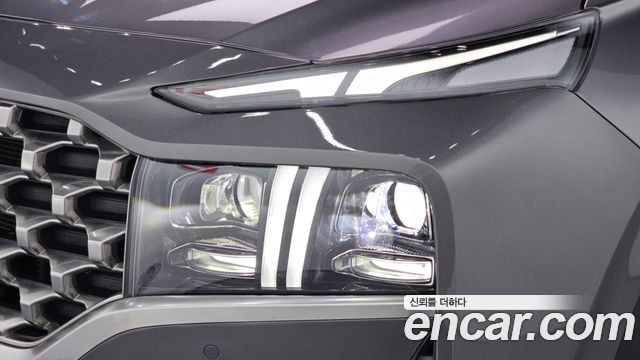Hyundai Santafe 2022 — photo 8