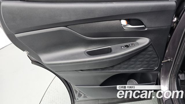 Hyundai Santafe 2022 — photo 15