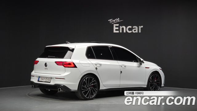 Volkswagen Golf 2022 — photo 2