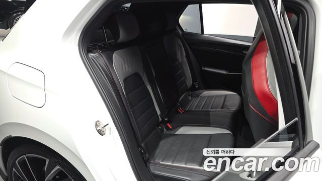Volkswagen Golf 2022 — photo 12