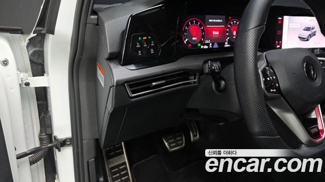 Volkswagen Golf 2022 — photo 13