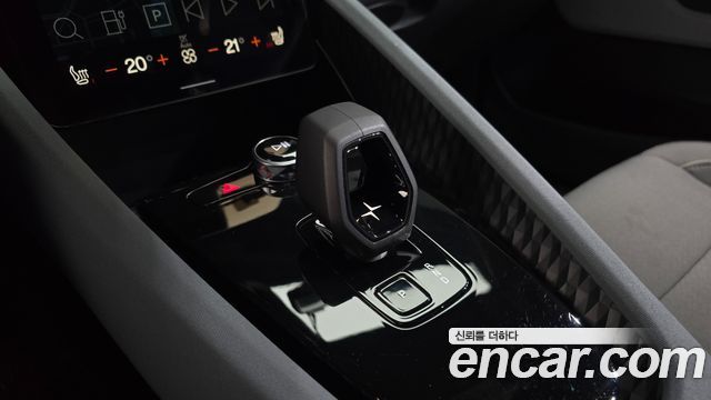 Polestar Polestar 2 2023 — photo 12