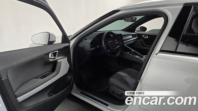 Polestar Polestar 2 2023 — photo 13