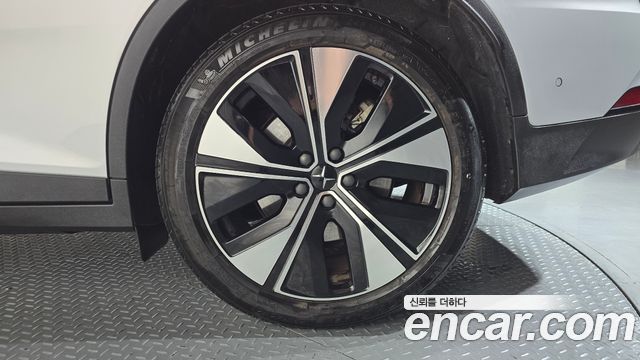 Polestar Polestar 2 2023 — photo 7