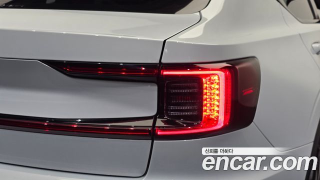 Polestar Polestar 2 2023 — photo 9
