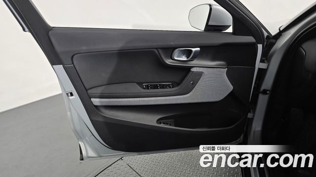 Polestar Polestar 2 2023 — photo 14