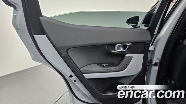 Polestar Polestar 2 2023 — photo 15