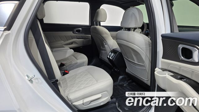 Kia Sorento 2023 — photo 17