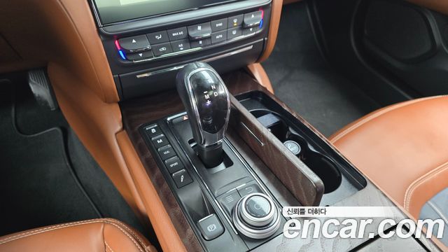 Maserati Quattroporte 2018 — photo 12
