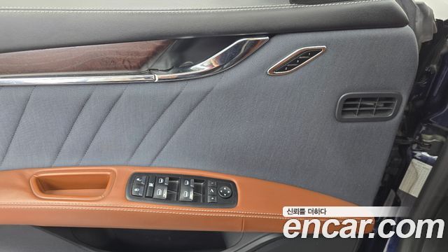 Maserati Quattroporte 2018 — photo 29