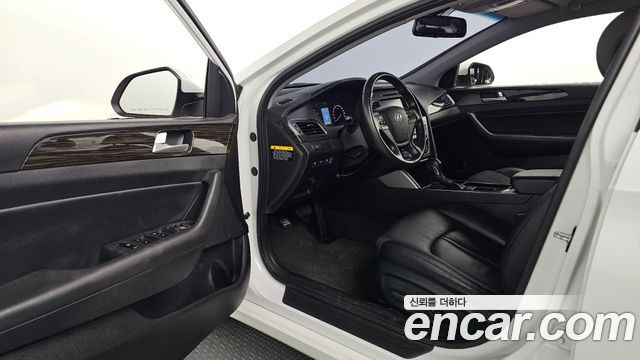 Hyundai Sonata 2016 — photo 13