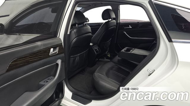 Hyundai Sonata 2016 — photo 18