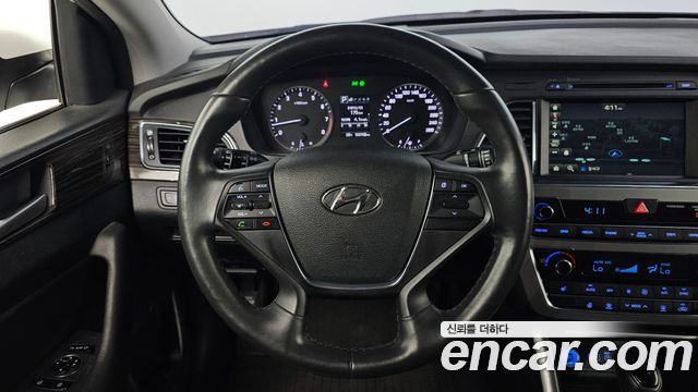 Hyundai Sonata 2016 — photo 19