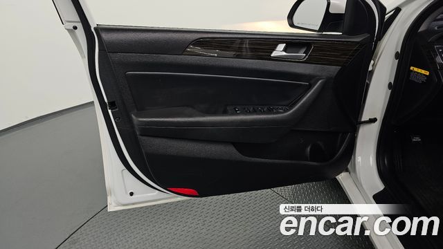 Hyundai Sonata 2016 — photo 14