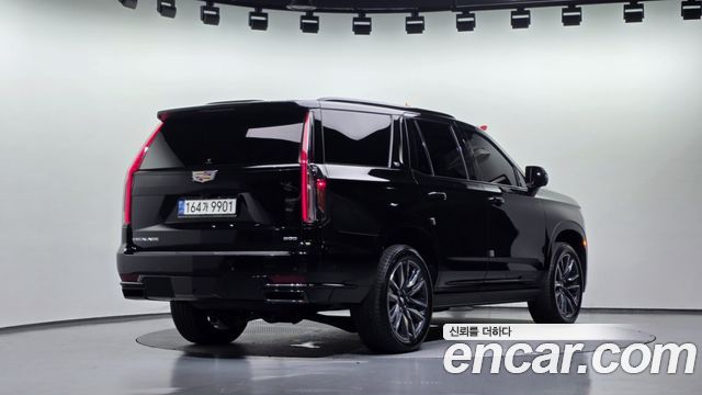 Cadillac Escalade 2022 — photo 2