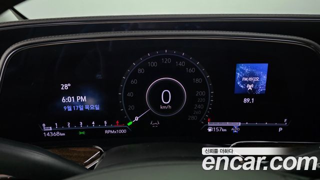 Cadillac Escalade 2022 — photo 11