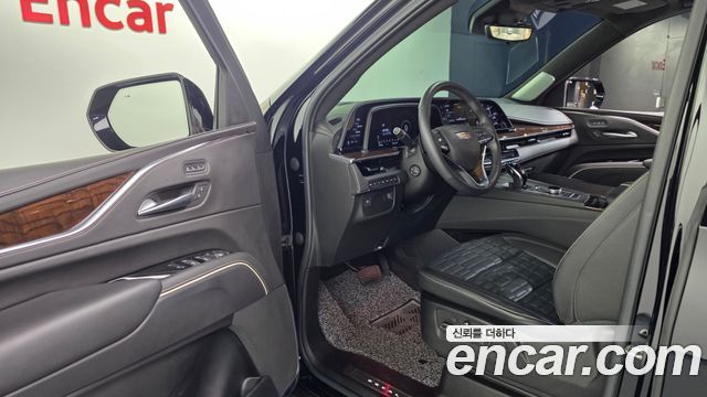 Cadillac Escalade 2022 — photo 13