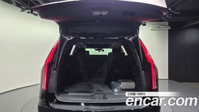 Cadillac Escalade 2022 — photo 26