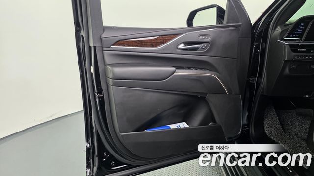 Cadillac Escalade 2022 — photo 14
