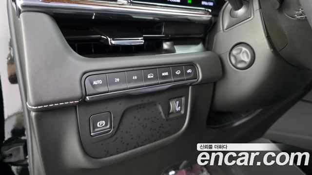 Cadillac Escalade 2022 — photo 29