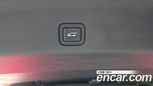 Cadillac Escalade 2022 — photo 32