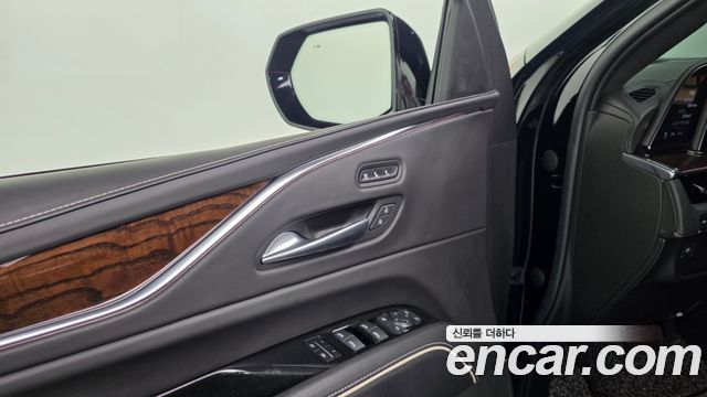 Cadillac Escalade 2022 — photo 36