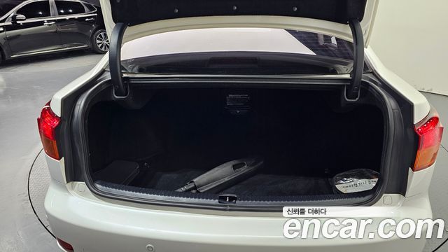 Lexus IS 2007 — photo 20