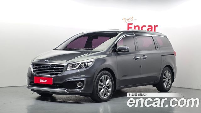 Kia Canival 2015 — photo 1