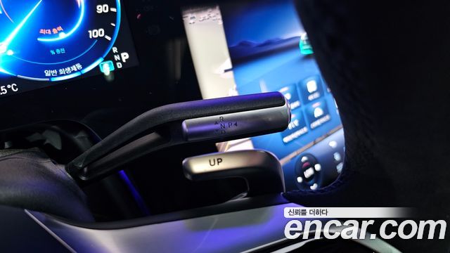 Mercedes-Benz EQS 2023 — photo 12