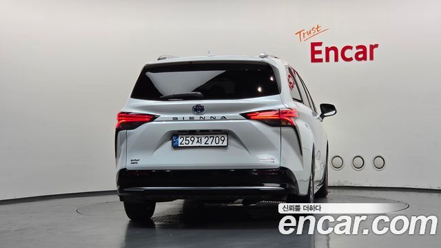 Toyota Sienna 2024 — photo 4