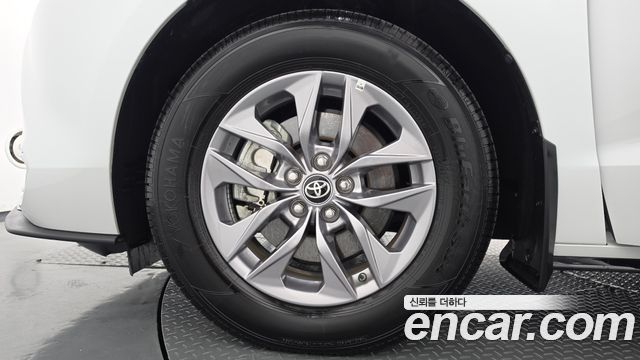 Toyota Sienna 2024 — photo 5