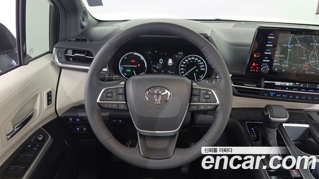 Toyota Sienna 2024 — photo 18