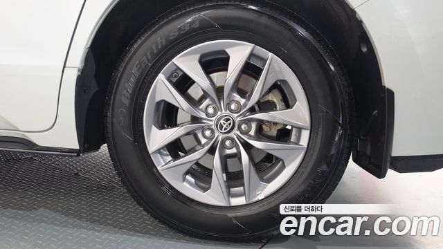 Toyota Sienna 2024 — photo 7