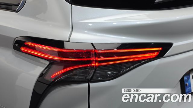 Toyota Sienna 2024 — photo 9