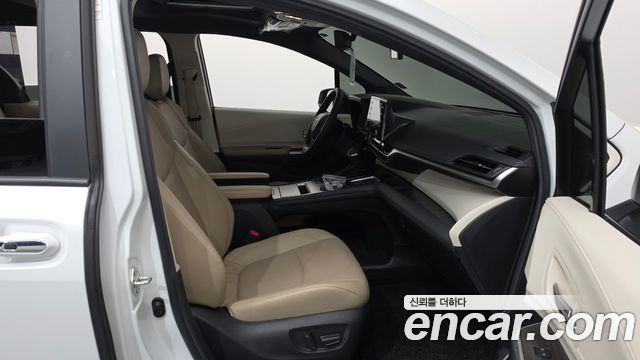 Toyota Sienna 2024 — photo 16