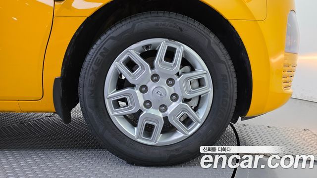 Hyundai Staria 2023 — photo 5