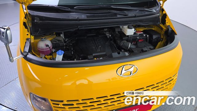 Hyundai Staria 2023 — photo 6